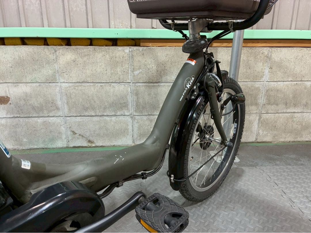 №6847 電動自転車　ヤマハPASSkiss 20インチ カーキ