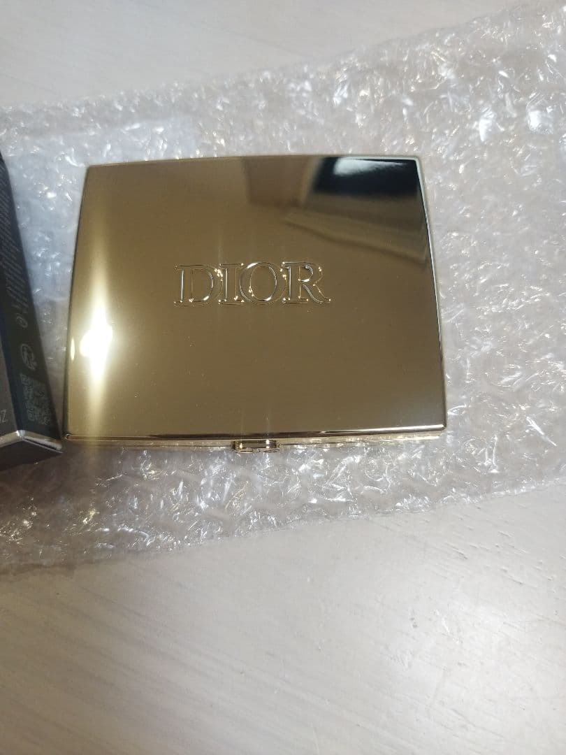 Dior ホリデーコレクション2025 636ファイアリーサーカス