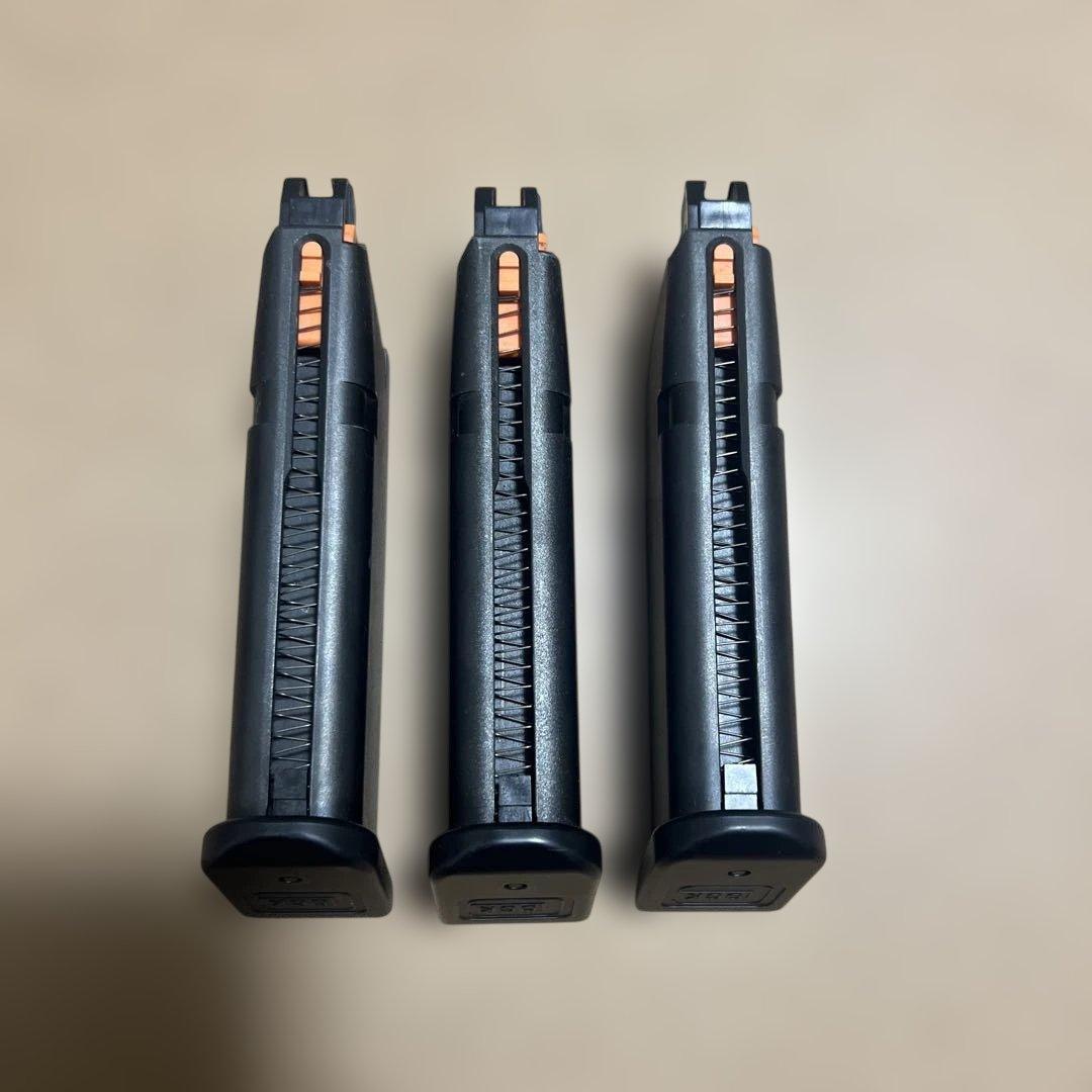 東京マルイ G17 Gen5 予備マガジン付き