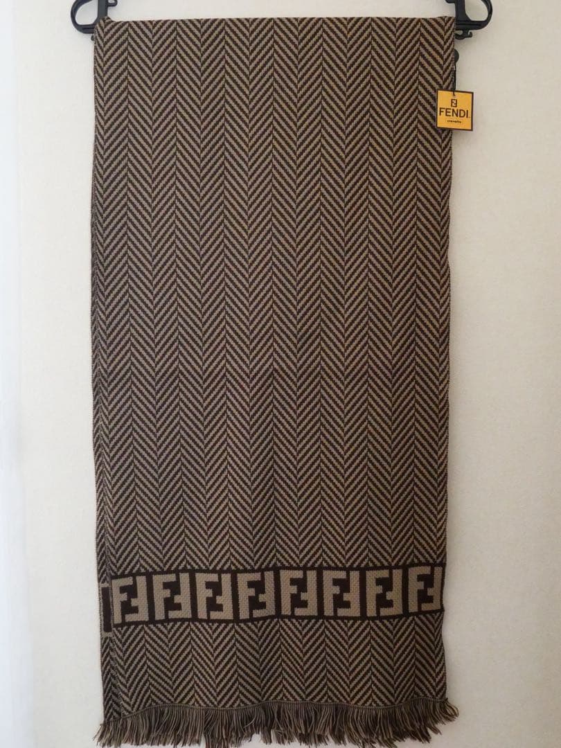 FENDIマフラーストール