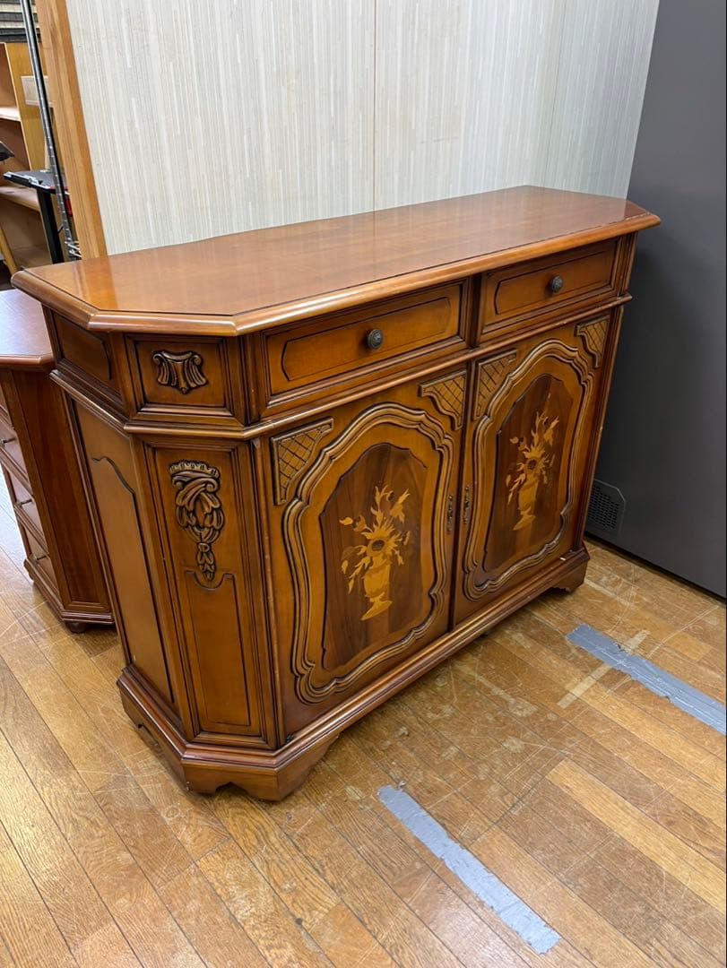 木製 サイドボード キャビネット アンティーク家具 イタリア 象嵌細工 鍵付き