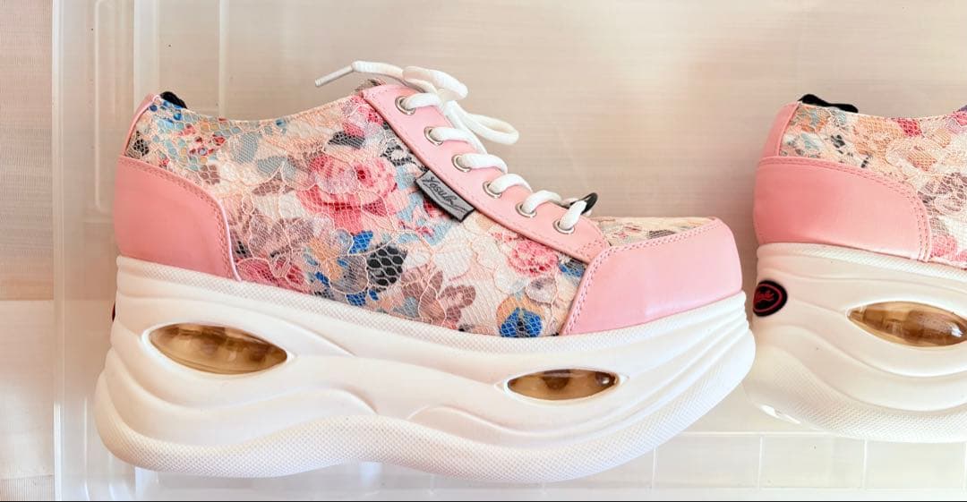 YOSUKE 花柄厚底シューズ　スニーカー