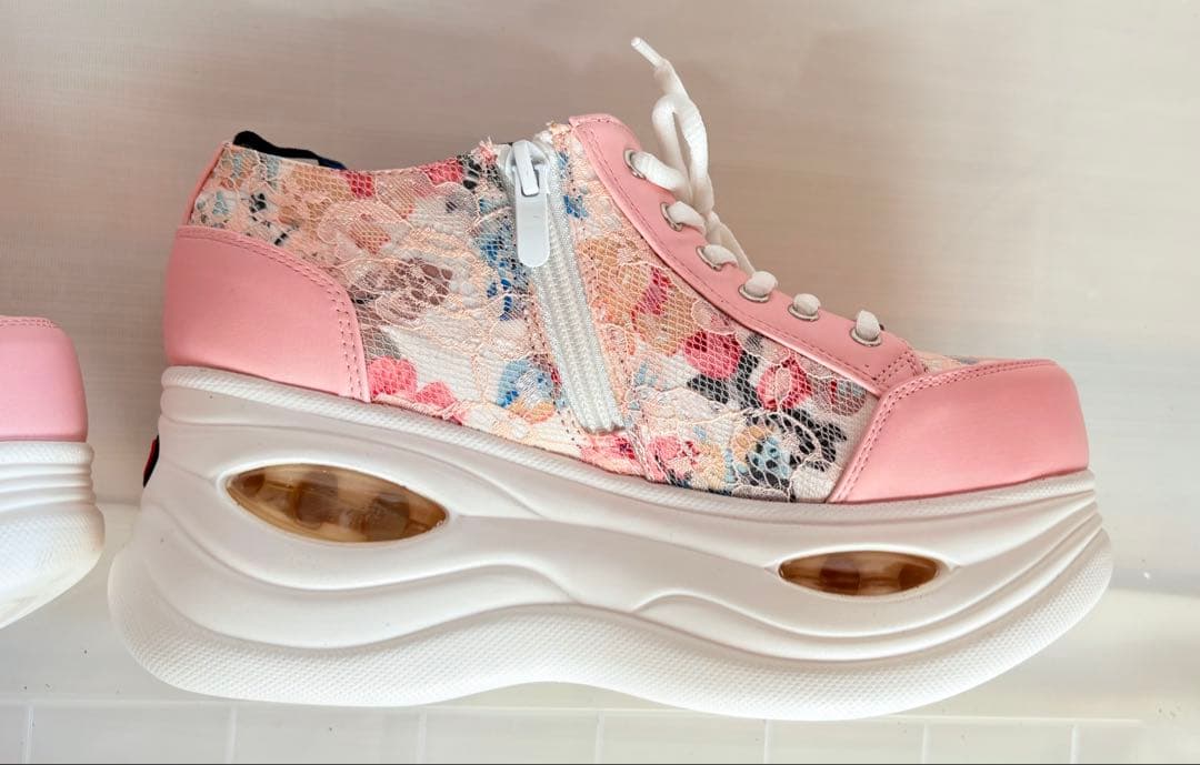 YOSUKE 花柄厚底シューズ　スニーカー