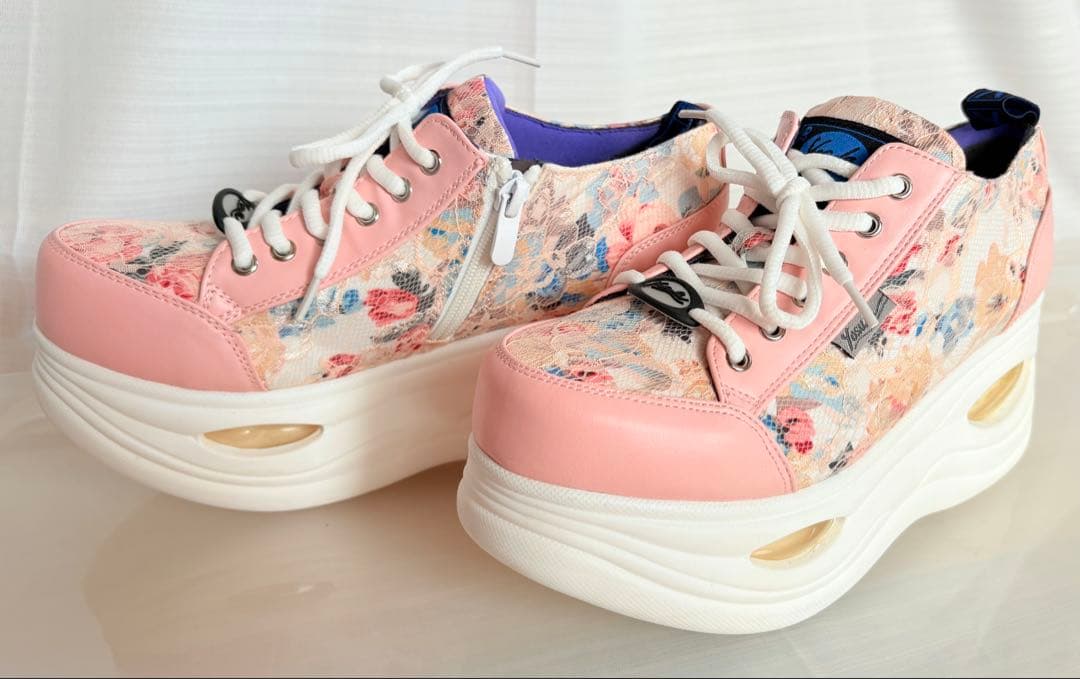 YOSUKE 花柄厚底シューズ　スニーカー