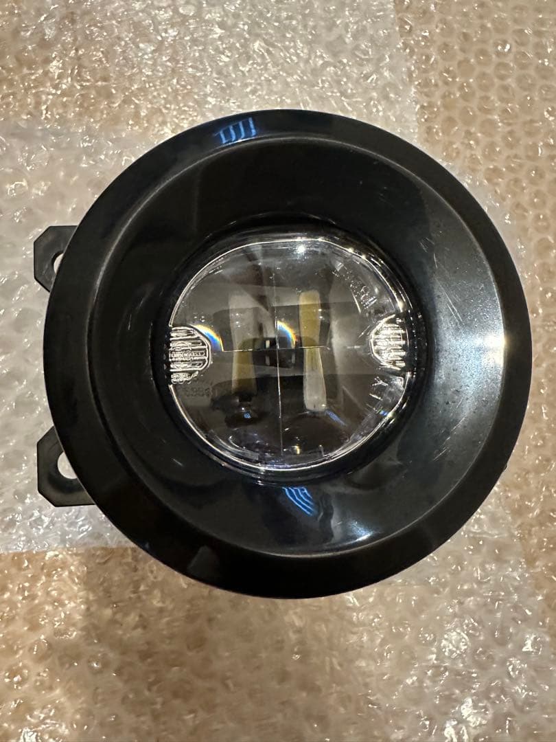 週末セール！スバル　LEDフォグランプ　イエローホワイト切替式