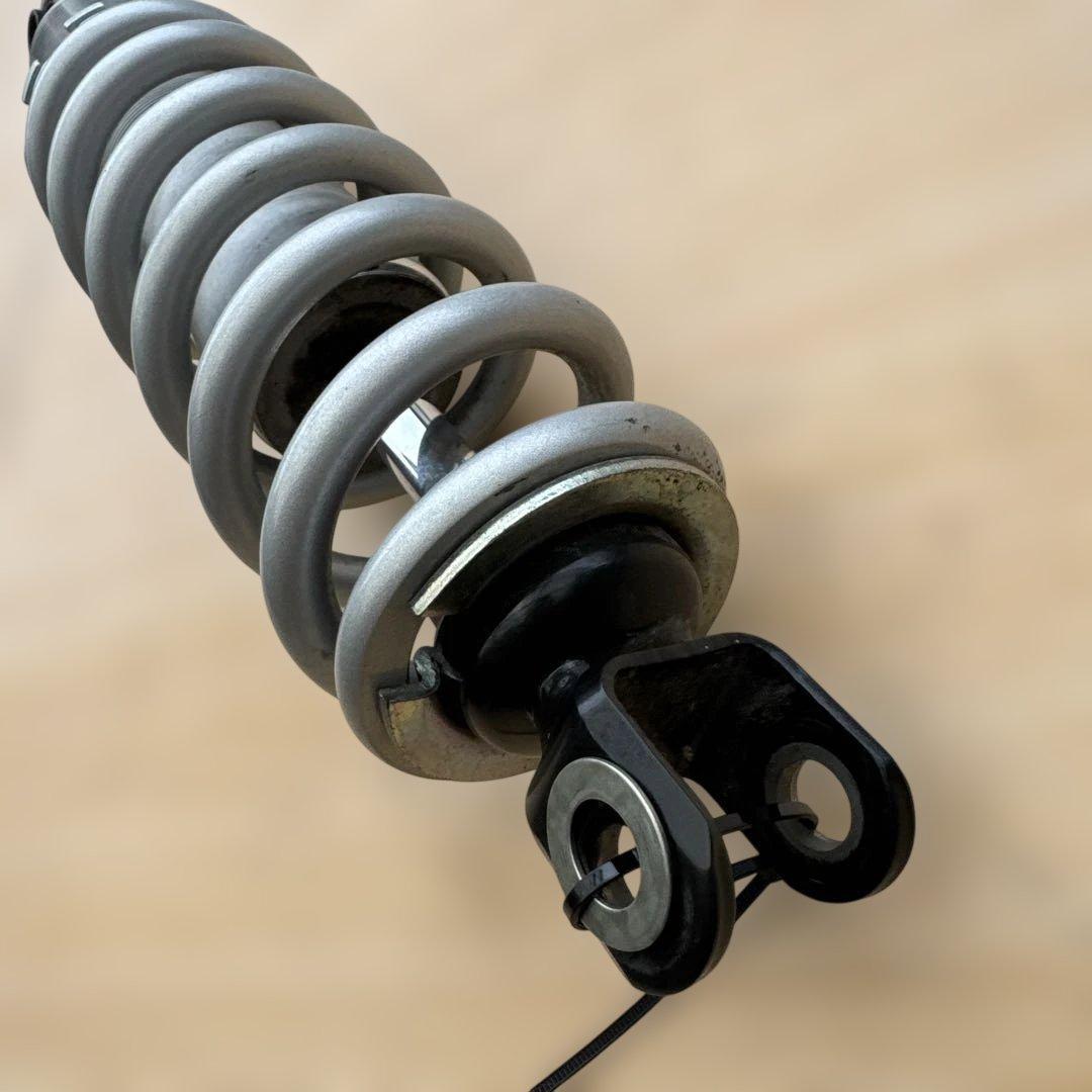 セロー250ファイナルエディション純正ディアショック