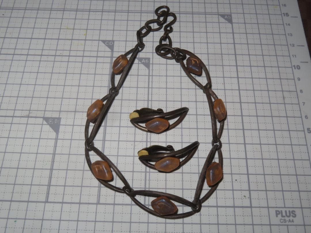 Delphine Nardin Paris デルフィーヌ・ナルダン　2点