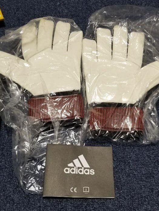 サッカー、ゴールキーパーグローブ、 プレデター フィンガーセーブ、 サイズ10