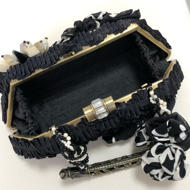 新品未使用★メリーフランシス 豪華ビーズ装飾 パーティーバッグ 黒、白、銀など