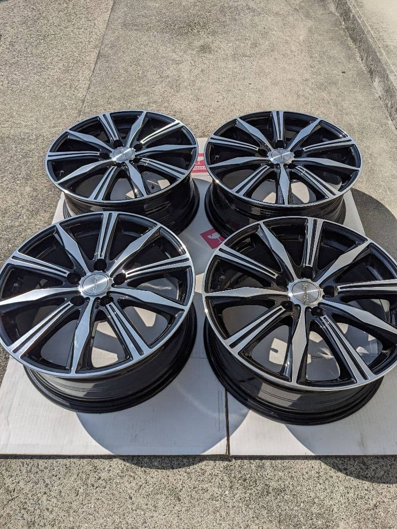 ブリジストン　バルミナ　１７インチ アルミホイール　アルファードなどに