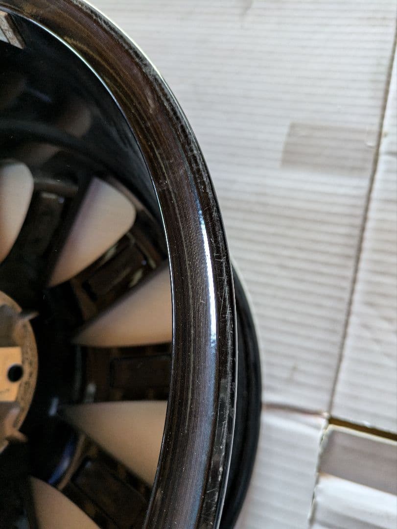 ブリジストン　バルミナ　１７インチ アルミホイール　アルファードなどに