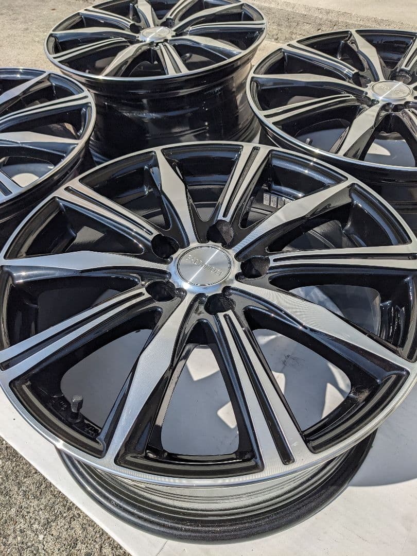 ブリジストン　バルミナ　１７インチ アルミホイール　アルファードなどに