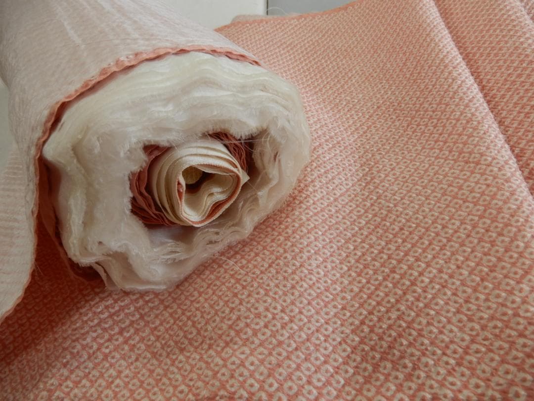 正絹・総疋田絞り着尺反物・巾だし済み品・和名 緋褪色