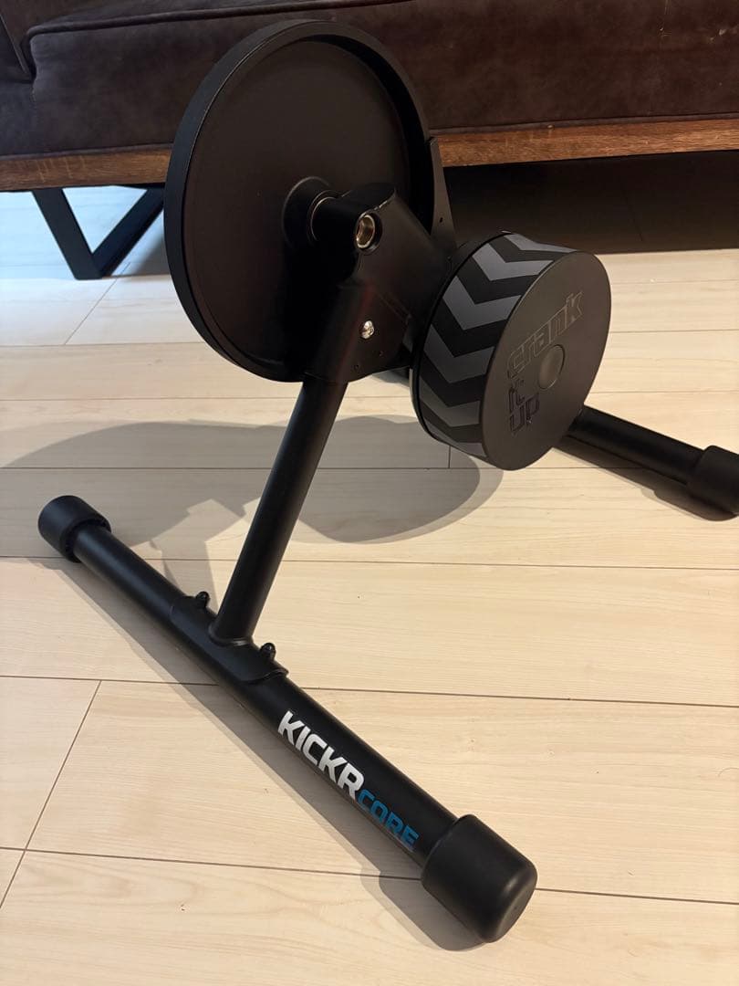 Wahoo KICKR CORE 固定ローラー