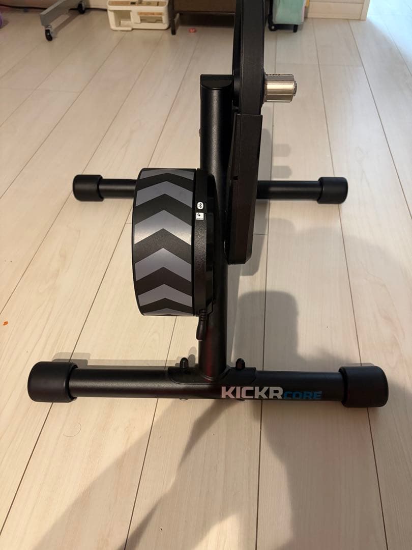 Wahoo KICKR CORE 固定ローラー