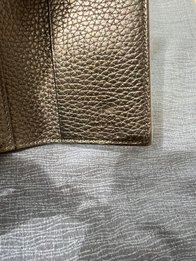 GUCCI ブラックレザーキーケース GGロゴ