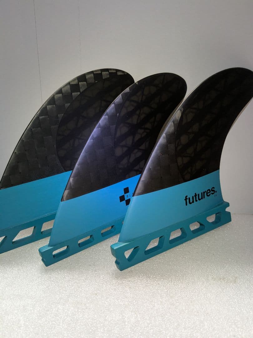 futures F4 BLACKSTIX サーフボードフィンセット
