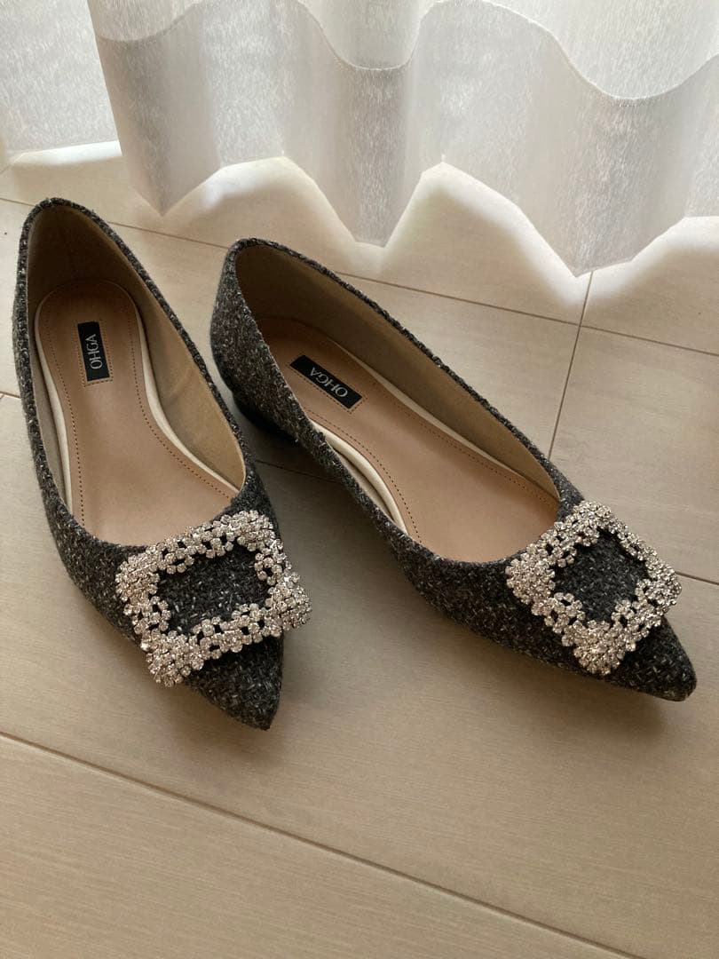 OHGA オーガ ビジュー ツイード パンプス フラット　グレー