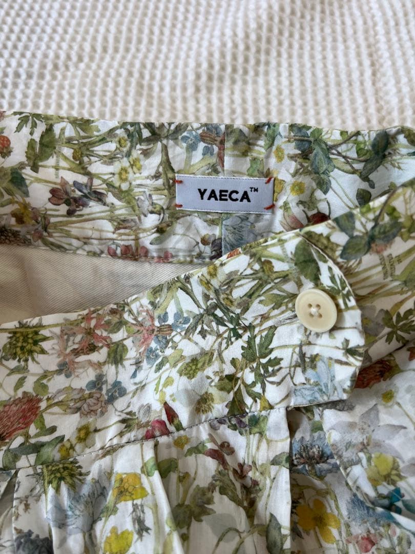 YAECAリバティプリント　ギャザーキュロットパンツ