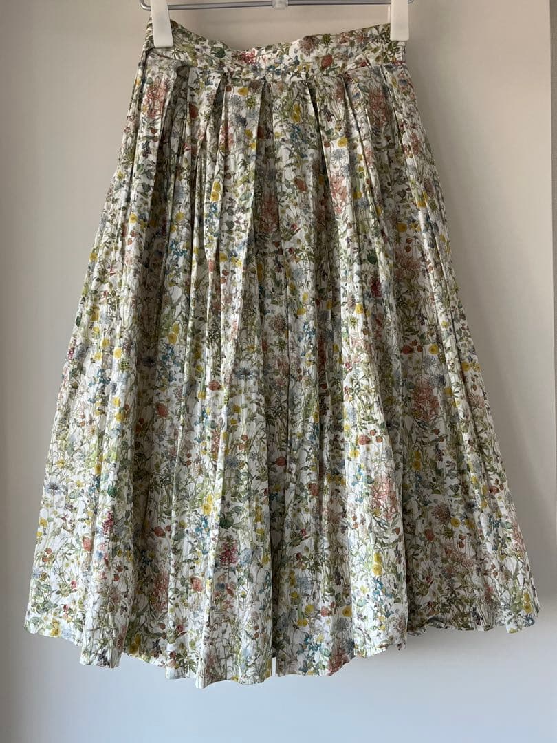 YAECAリバティプリント　ギャザーキュロットパンツ