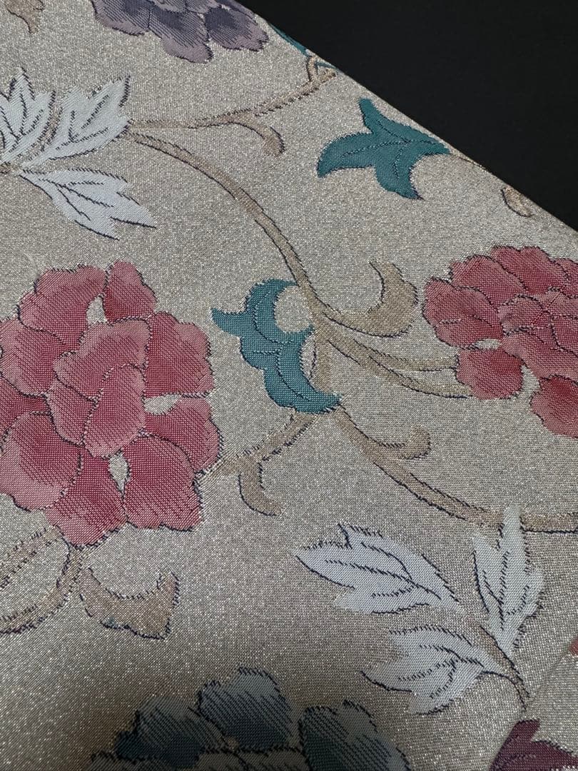 【銘品新品】西陣老舗機元「織昌みやび謹製」 「明綴れ」手織り「牡丹唐草文様」