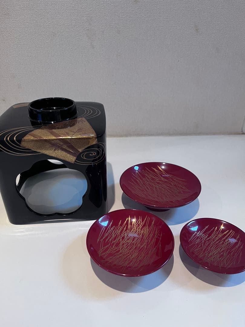 【未使用】輪島塗 蒔絵 三段重箱 お屠蘇 盃　酒器セット　中島忠平の作品