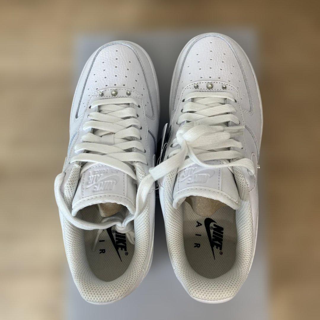 新品未使用WMNS AIR FORCE 1 '07 SE 24cm ホワイト