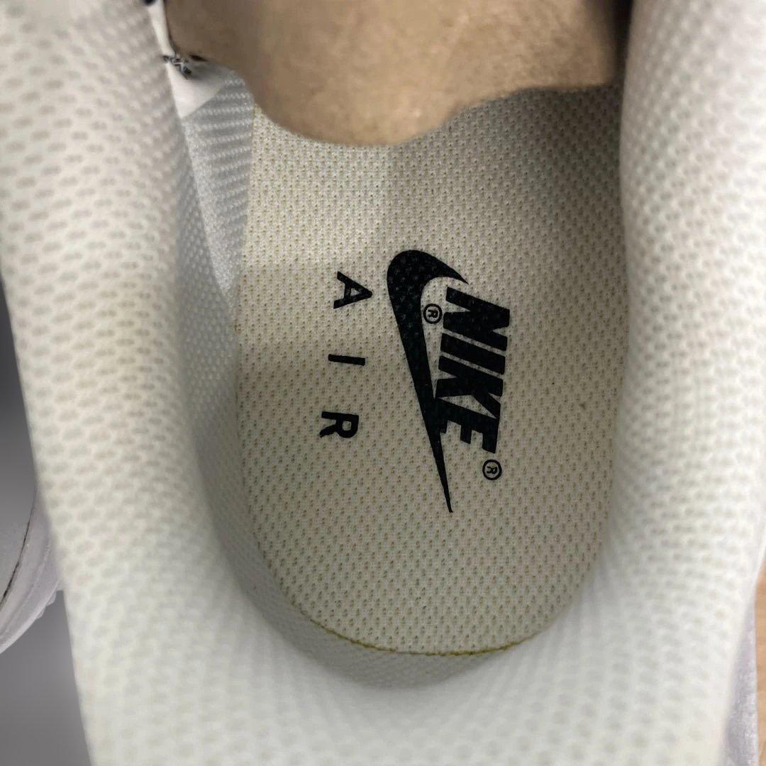 新品未使用WMNS AIR FORCE 1 '07 SE 24cm ホワイト