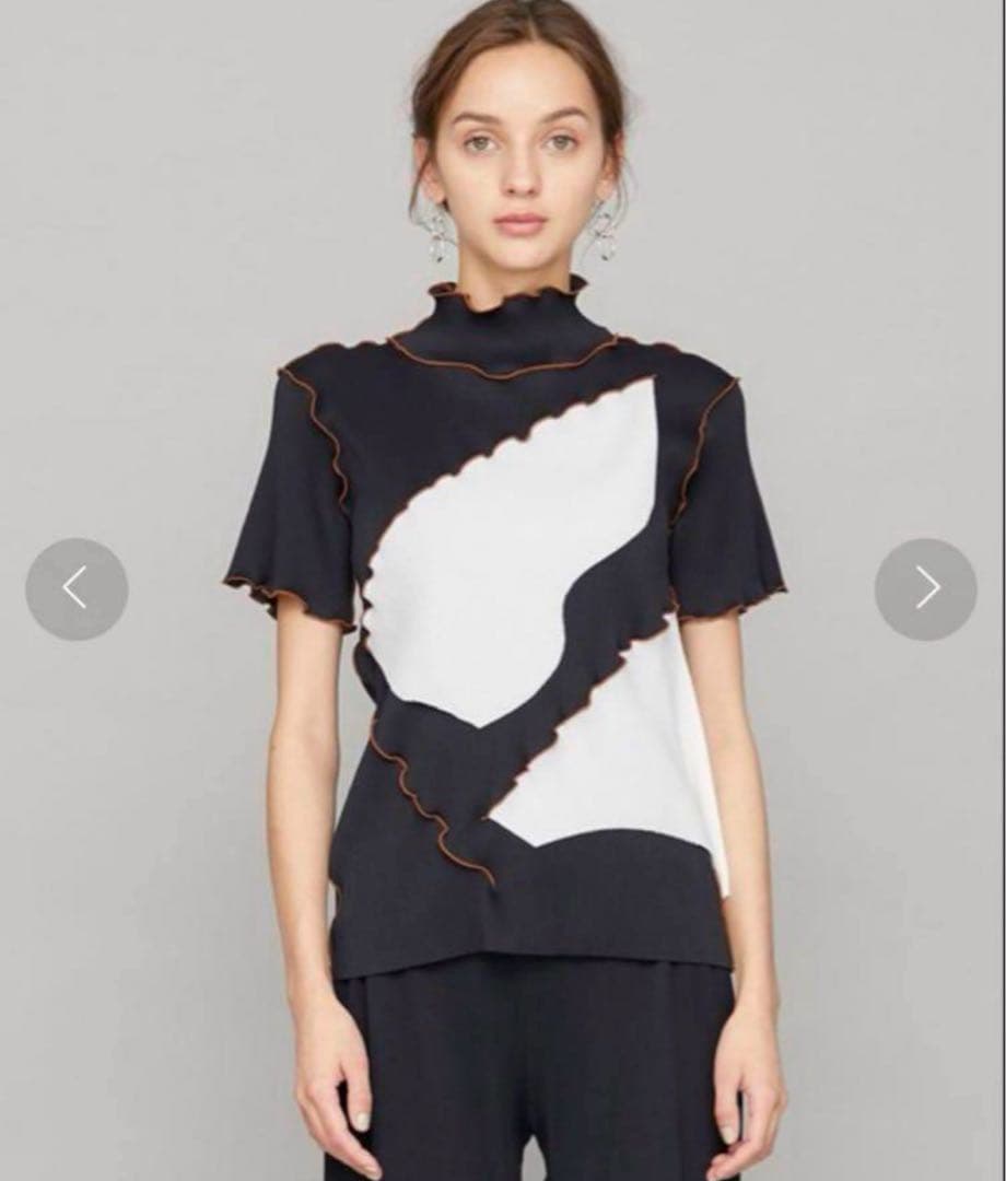 kotohayokozawa（コトハヨコザワ）　ハイネックプリーツトップス