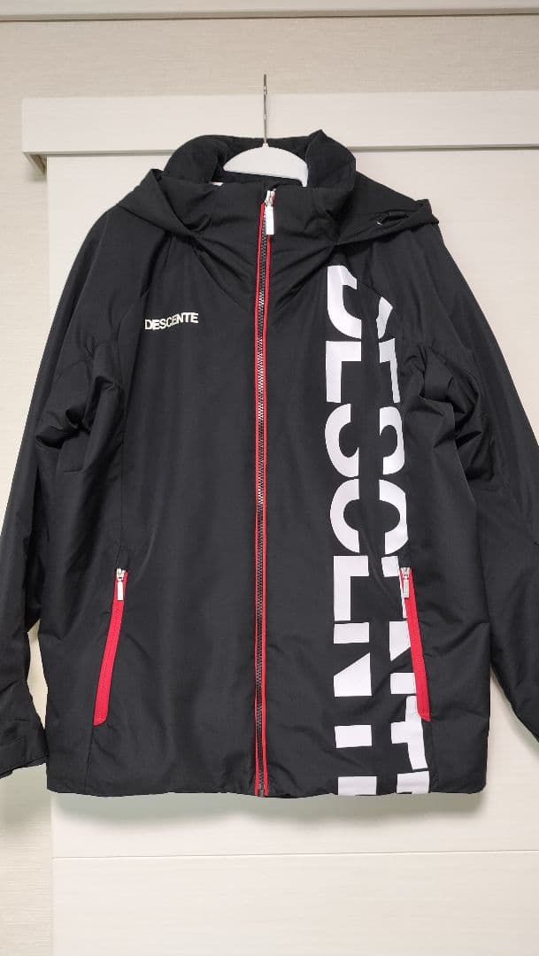 DESCENTE　スキーウェア M 黒 赤 ロゴ入り