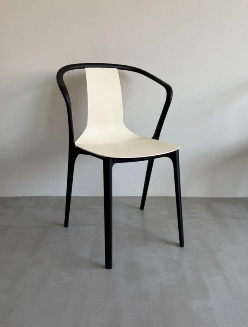 ダイニングチェア Belleville Armchair / Vitra