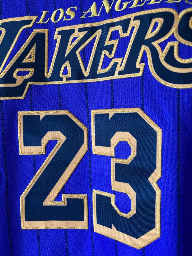 NBA ユニフォーム　レブロン　ジェームズ