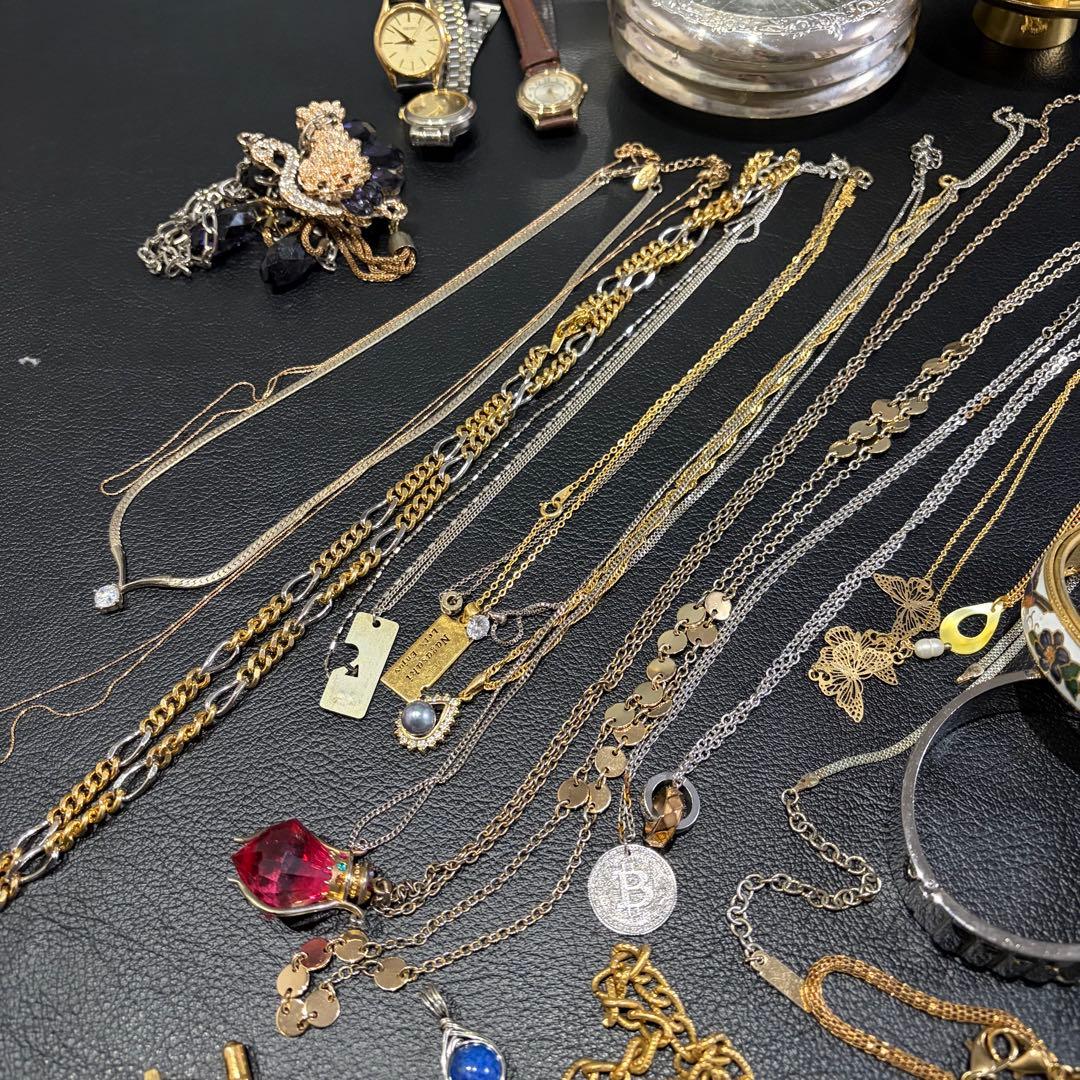 【USED】イミテーション　アクセサリーまとめ売り！　銀製品含む　バラ売り不可