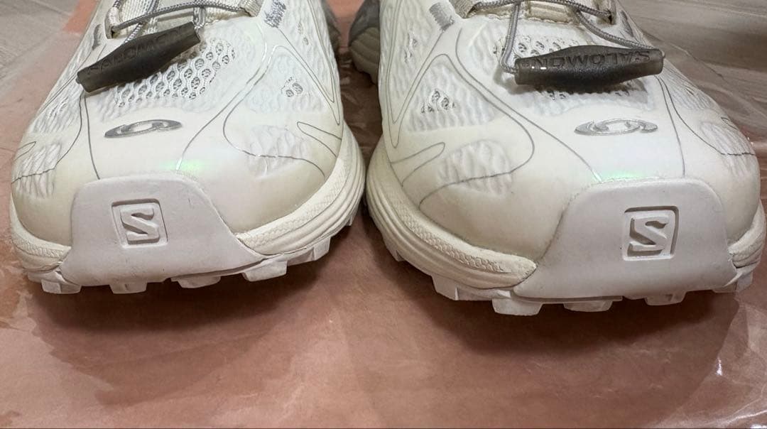 SALOMON XT-WHISPER VOID 24.0 ホワイト スニーカー