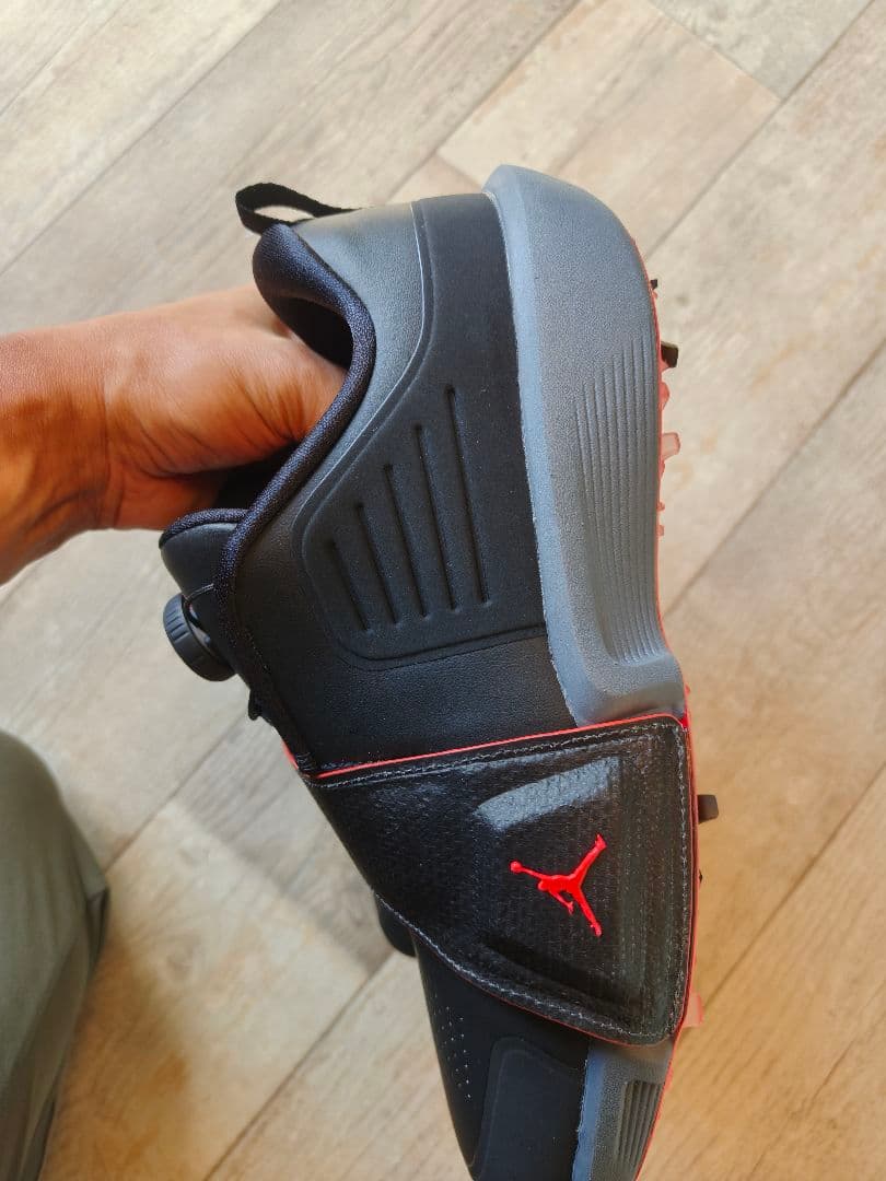試着のみ　NIKE ジョーダン REV G □ ブラック×レッド