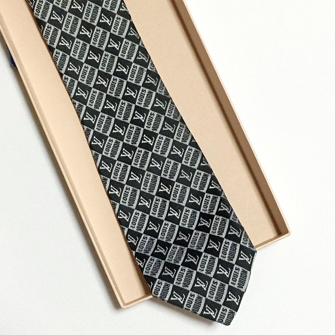 未使用級 ルイヴィトン Louis Vuitton ネクタイ シル LV柄