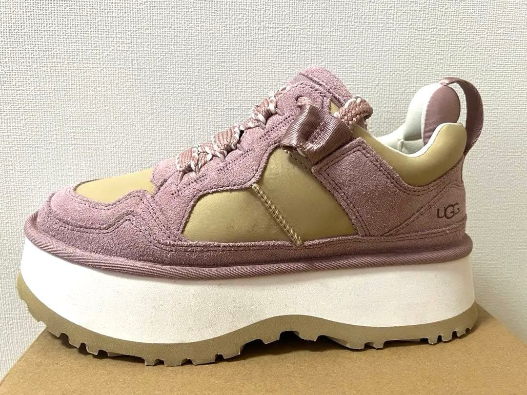 UGG 厚底スニーカー ピンク