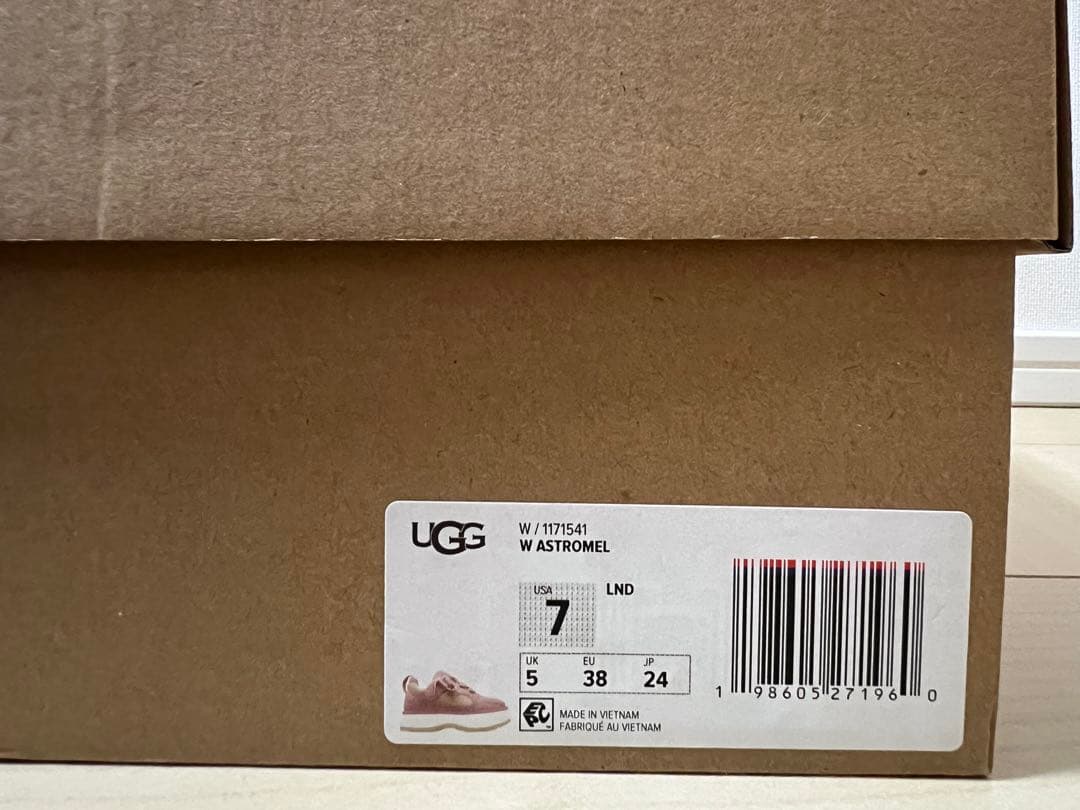 UGG 厚底スニーカー ピンク