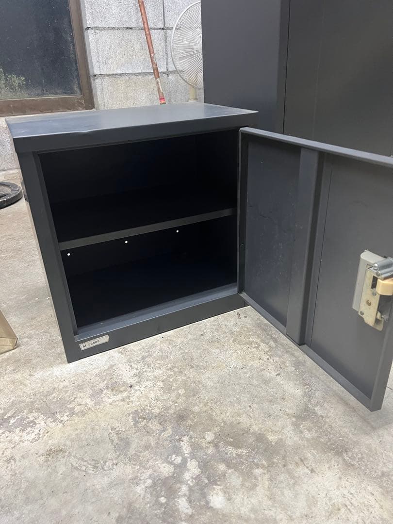 ガンロッカー 銃保管庫　東洋事務器工業　弾倉　装弾ロッカー　引き取り希望