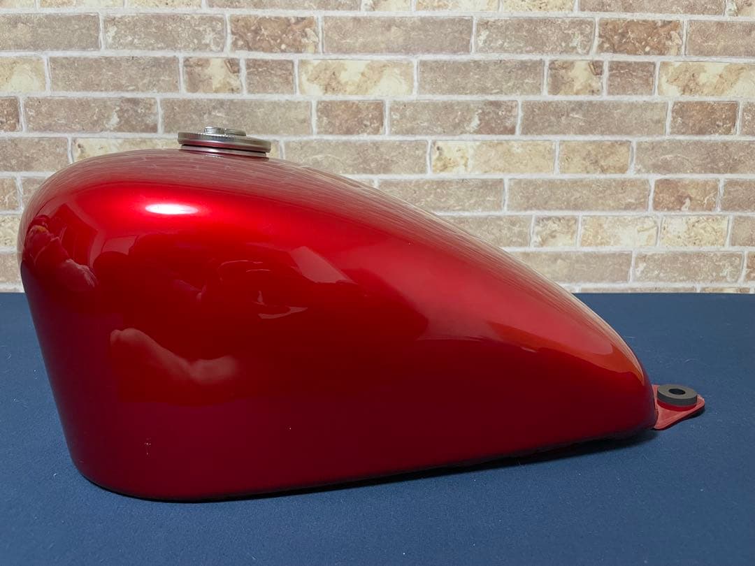 ビッグシーダー製　W650用アルミタンク T-4 塗装済み