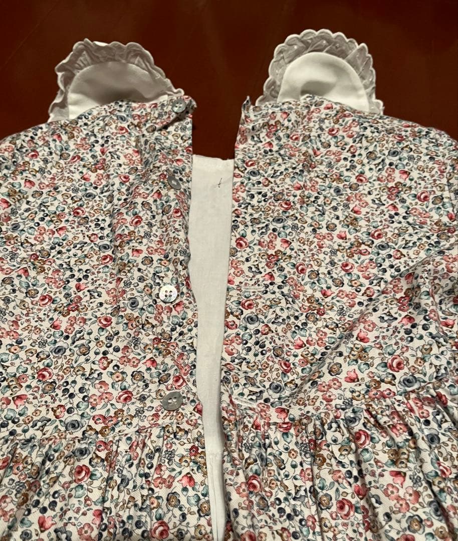 【美品】Amaia アマイアキッズ　花柄長袖ワンピース　10y