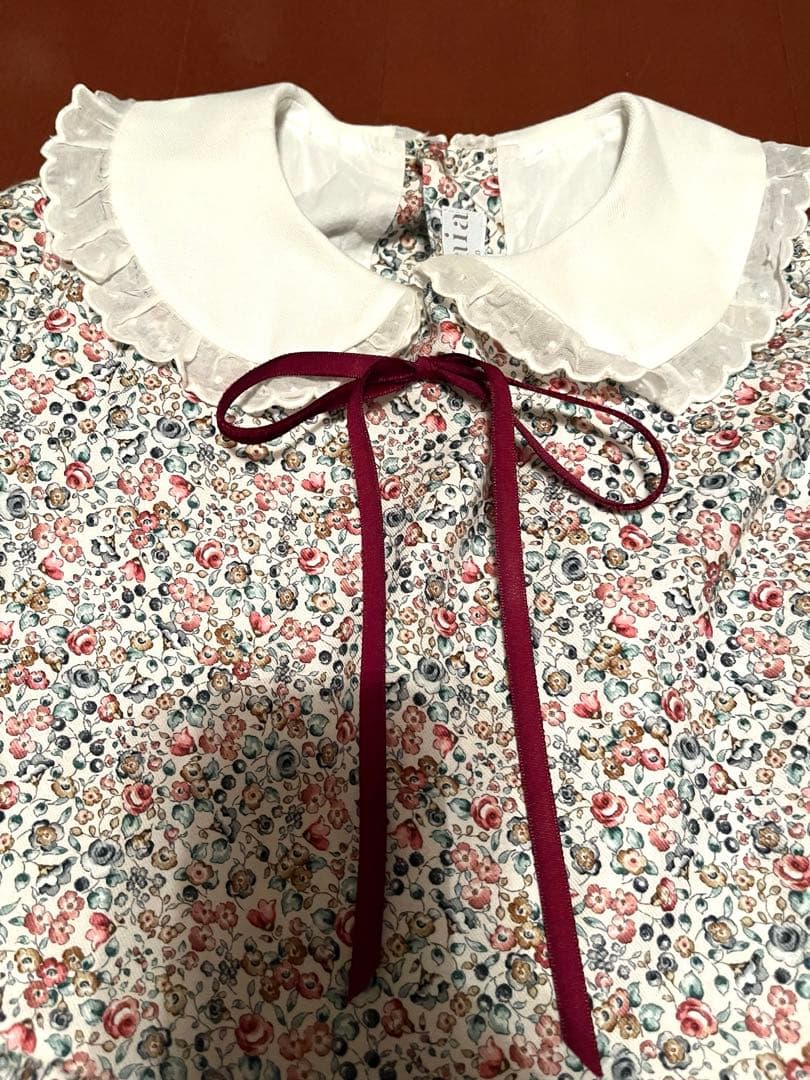 【美品】Amaia アマイアキッズ　花柄長袖ワンピース　10y