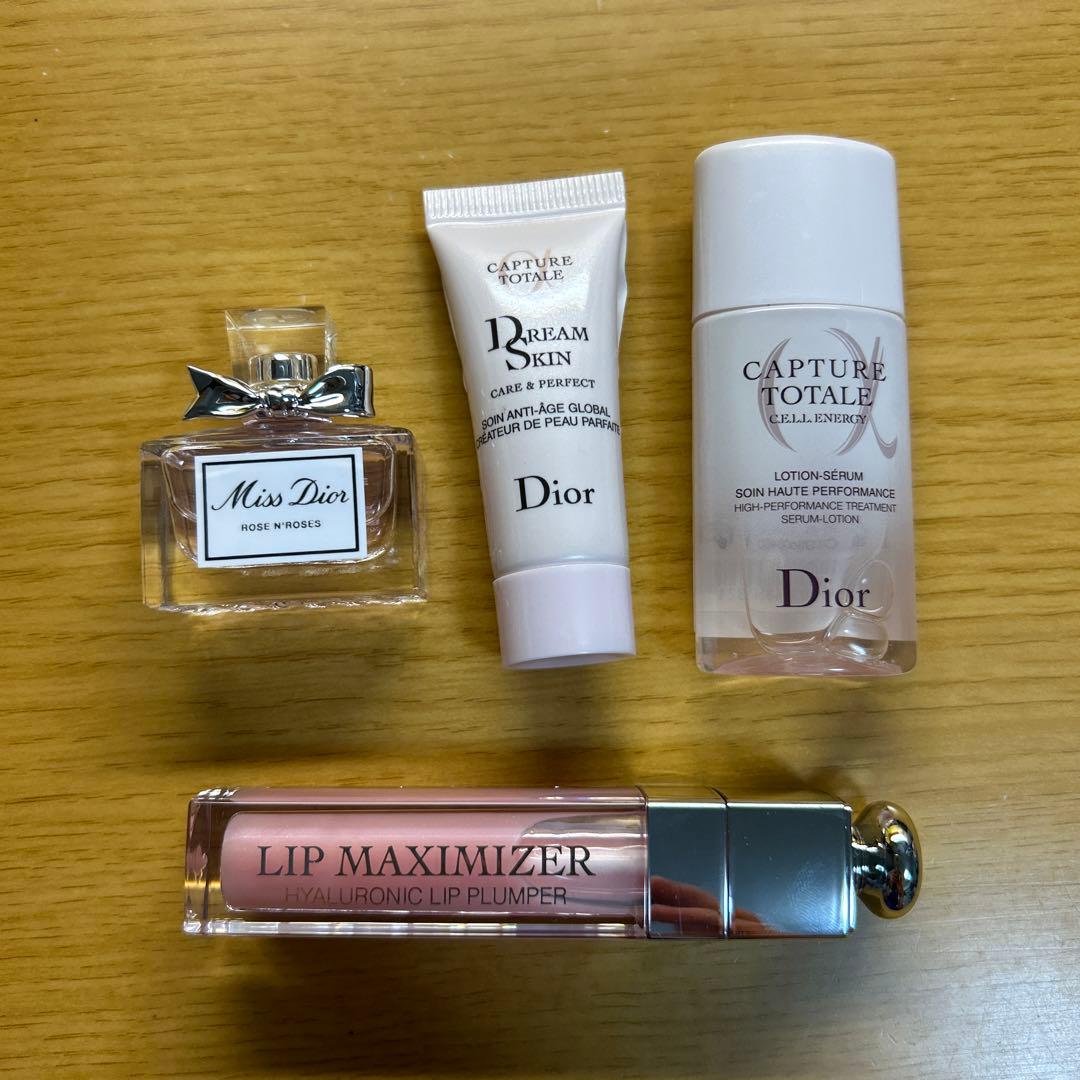 値下げ交渉お待ちしてます！コメント歓迎　ディオール ホリデー オファー