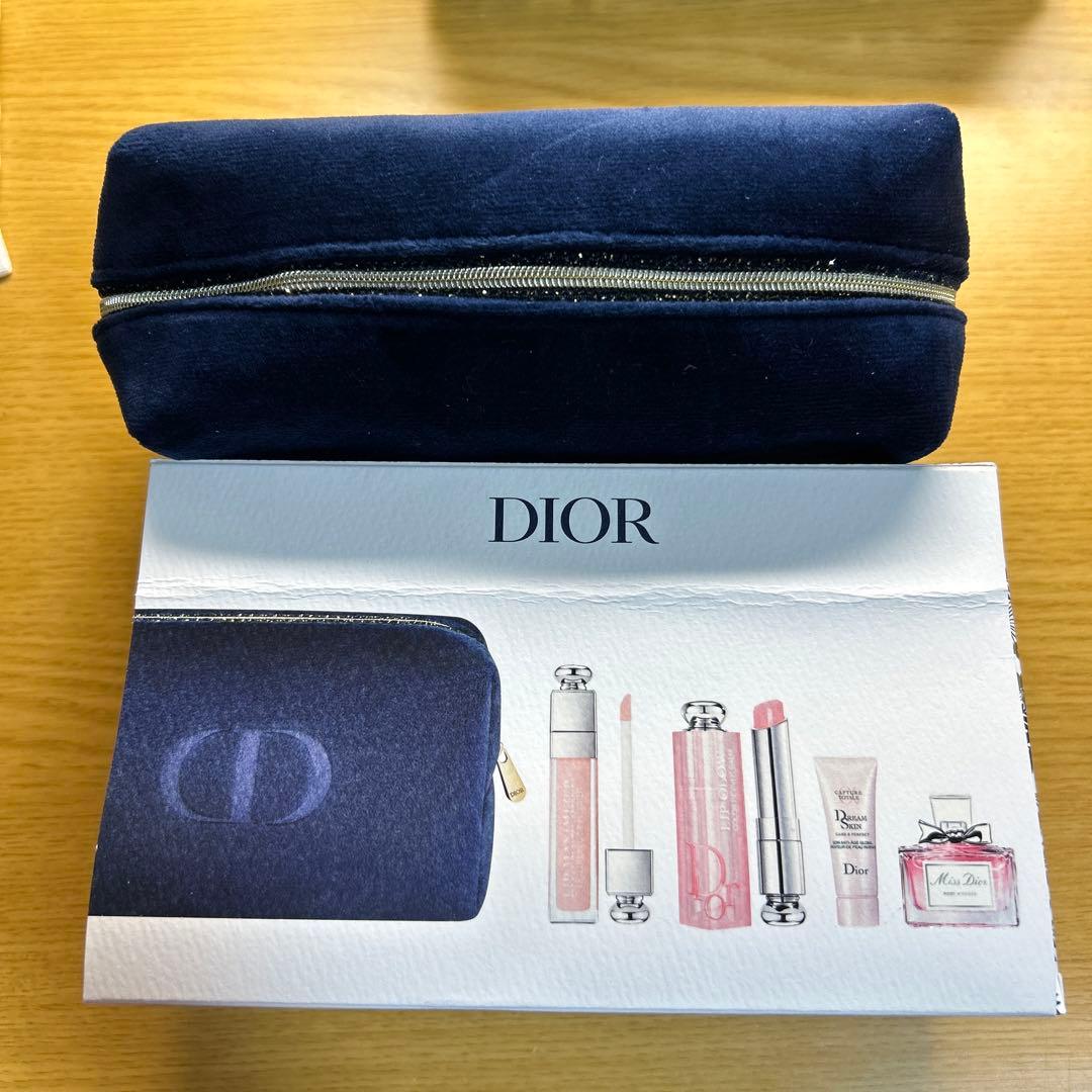 値下げ交渉お待ちしてます！コメント歓迎　ディオール ホリデー オファー