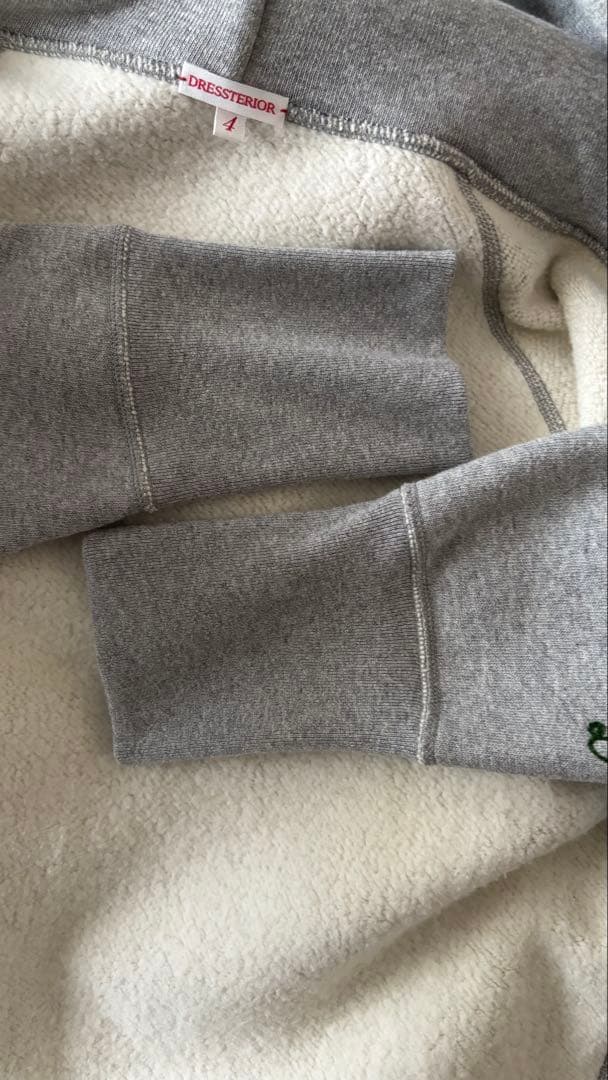 美品⭐︎DRESSTERIOR定番のジップアップパーカー