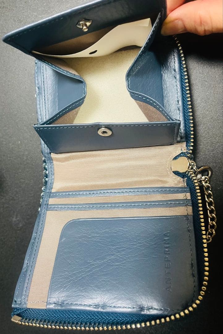 ANTEPRIMA ミスクリオパール ラウンドウォレット (サファイア)