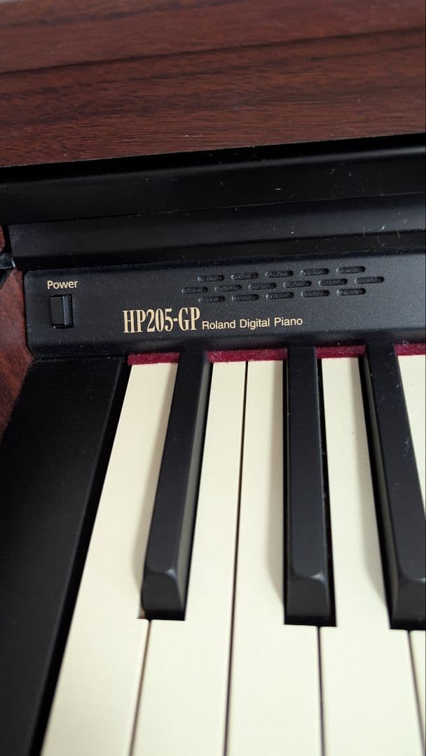 Roland HP205-GP デジタルピアノ　大阪府枚方市から出品です