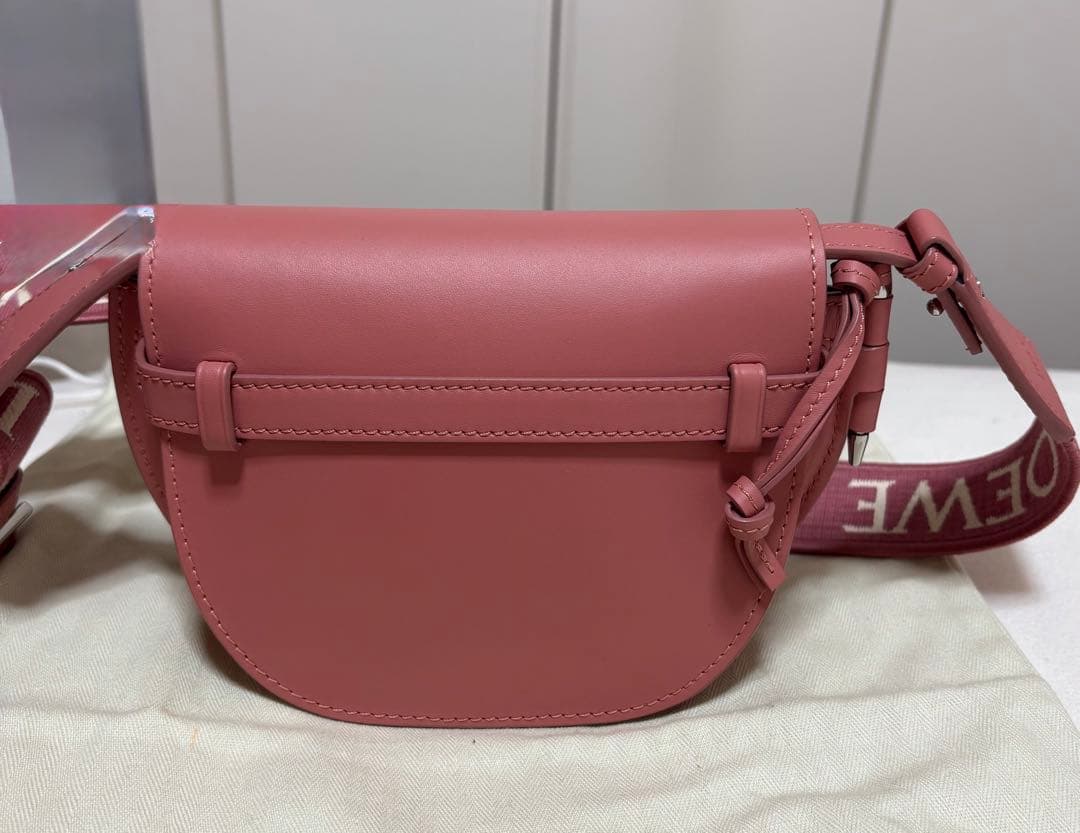新品　ロエベ　ゲート　LOEWE ピンク ショルダーバッグ