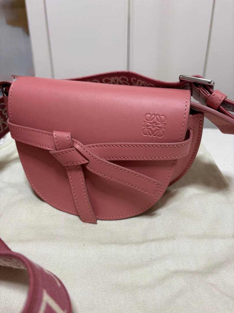 新品　ロエベ　ゲート　LOEWE ピンク ショルダーバッグ