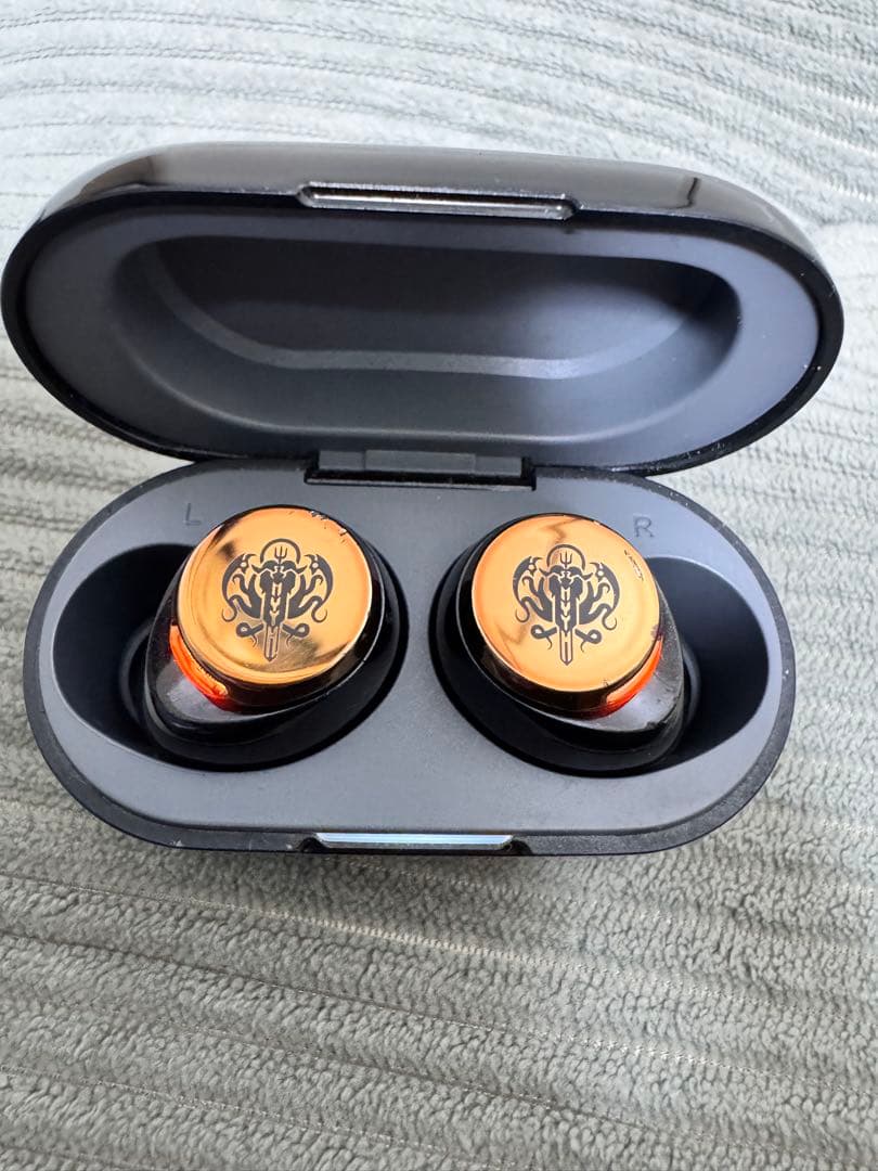 AVIOT×MYTH（ホロライブEN） コラボワイヤレスイヤホン